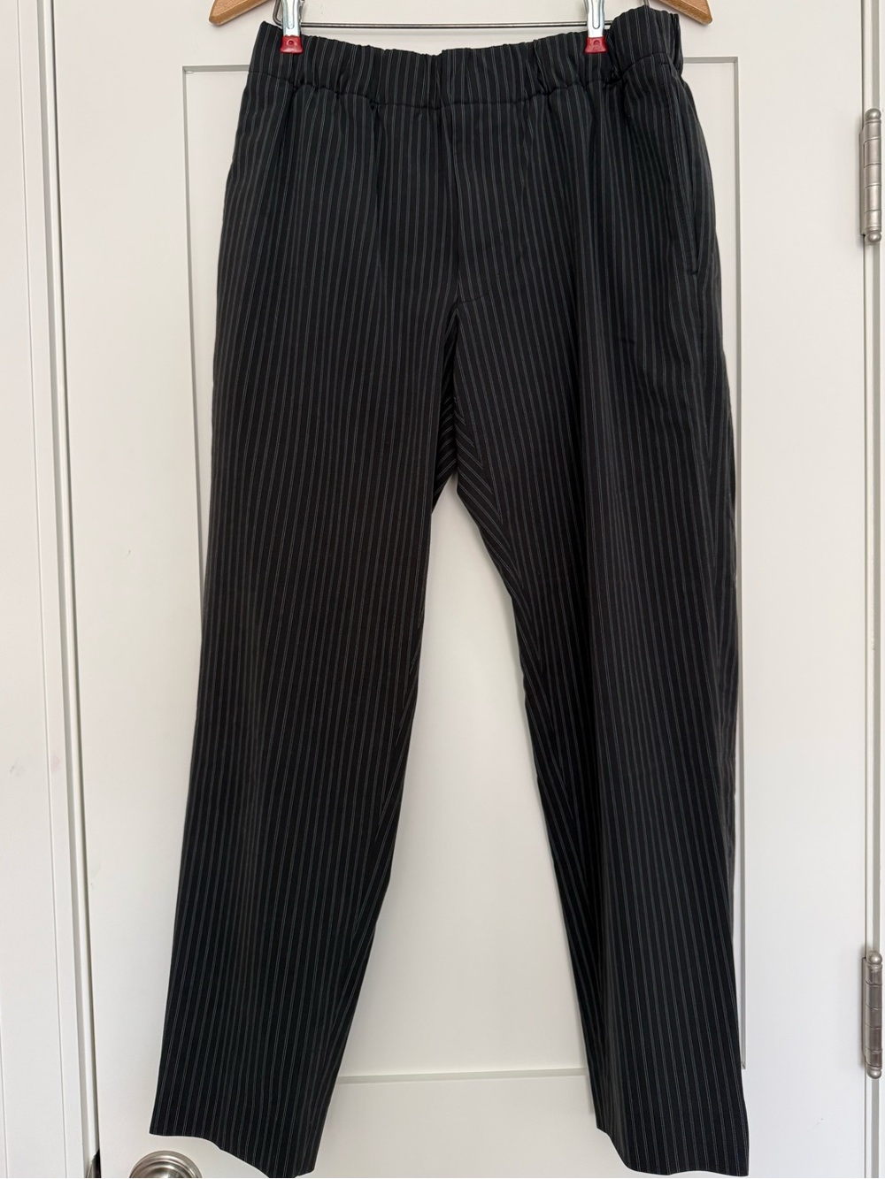 Club Monaco Black Pinstripe Elastic Waist Dress Pants Men’s Size Medium